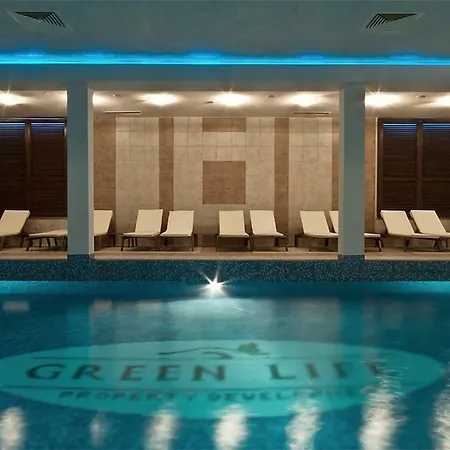 Green Life - Attractive *